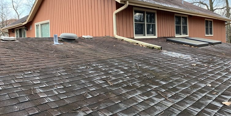 How serious is the Job to Find a Reliable Roof Repair Contractor 